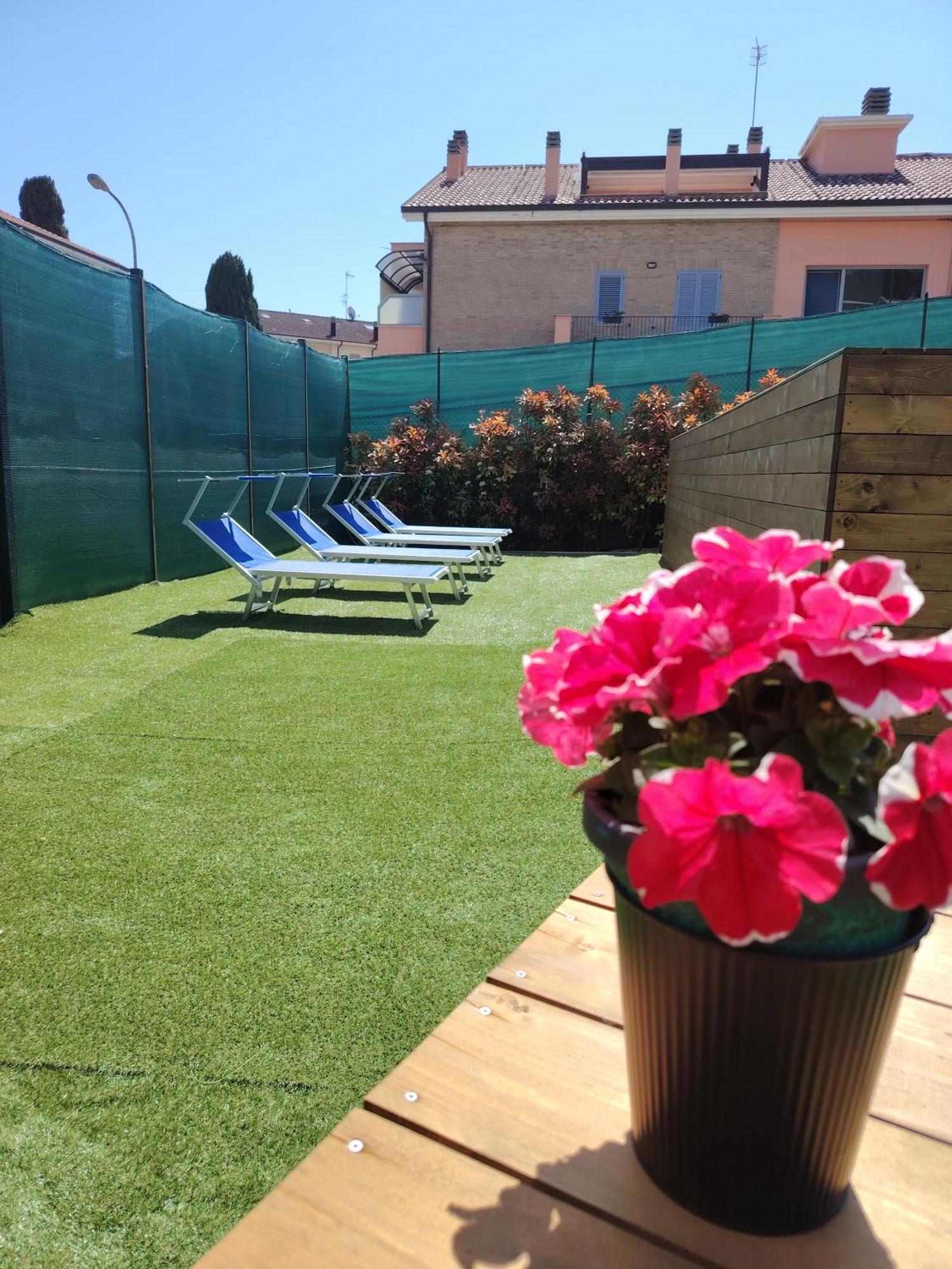 Sunbeach Bed & Breakfast *